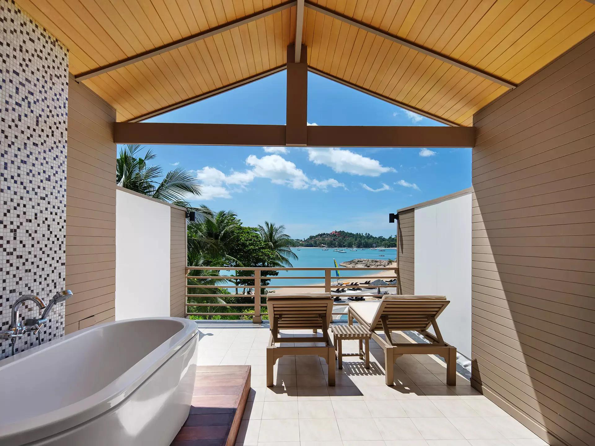 garrya-tongsai-bay-samui-beachfront-suite_324