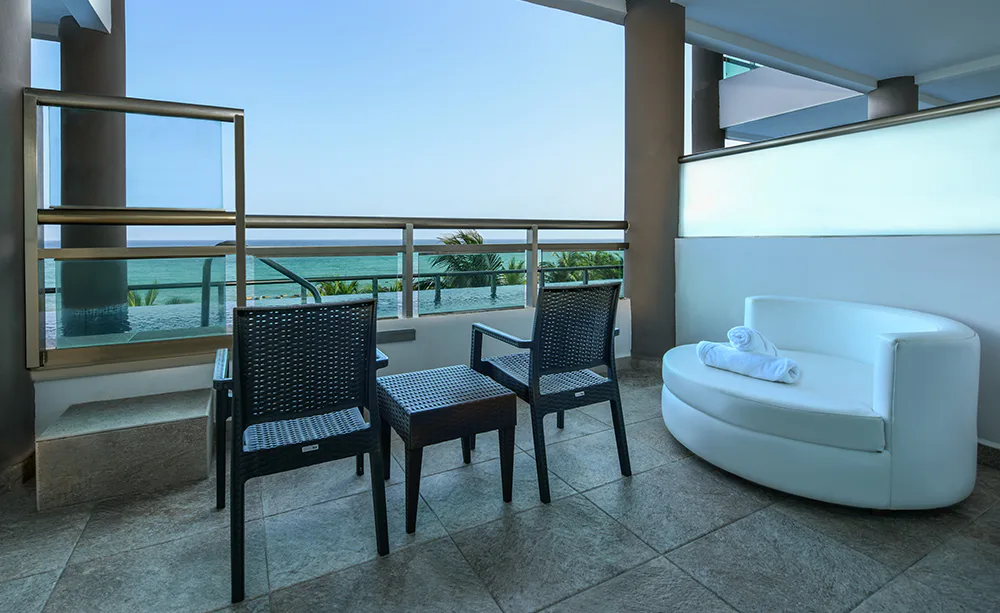 generations-riviera-maya-resort-oceanfront-one-bedroom-swim-up-suite_9130