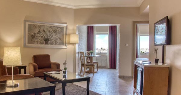 Family Suite - Double & Twin beds