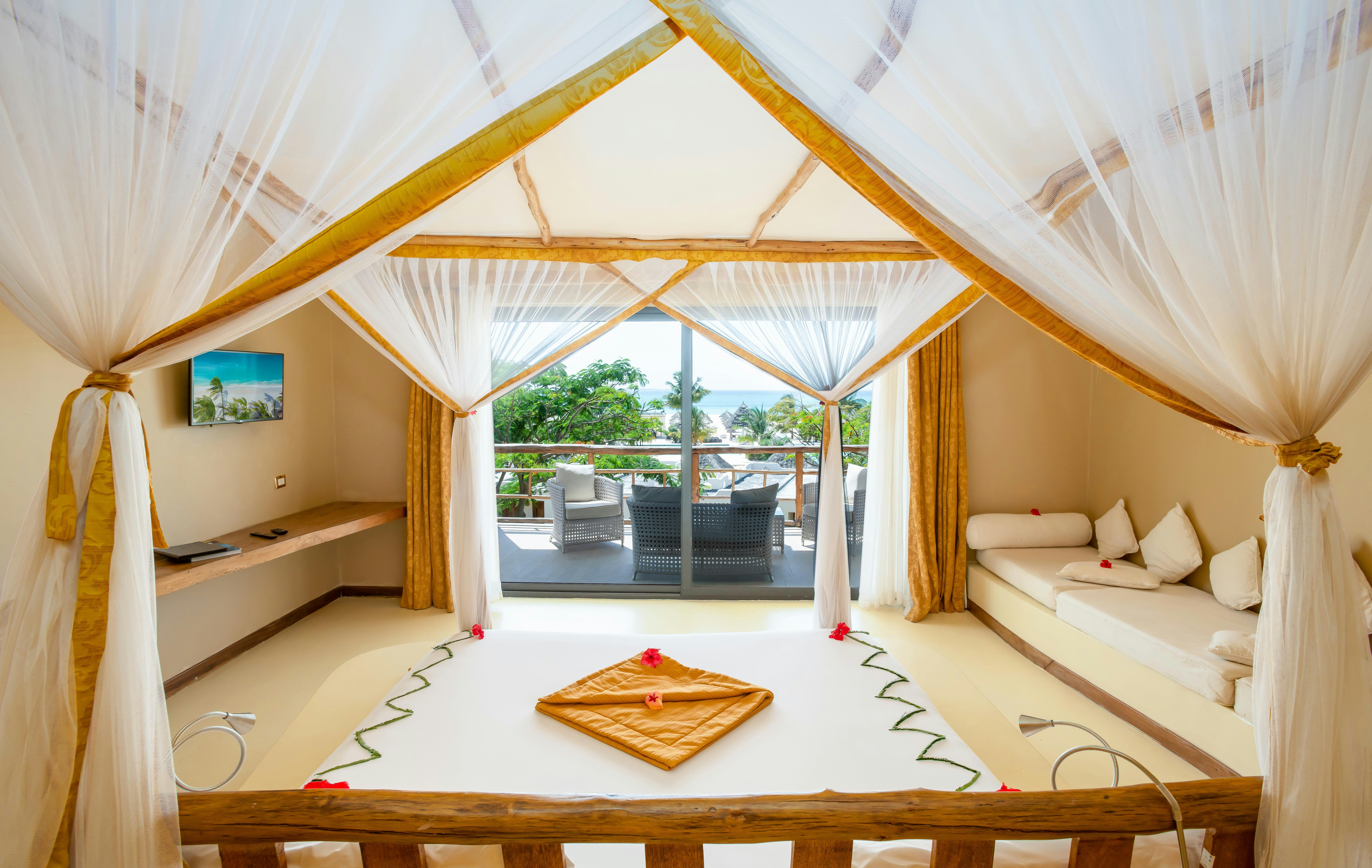 gold-zanzibar-beach-house-and-spa-tanzania-deluxe-ocean-view-room-01_10573