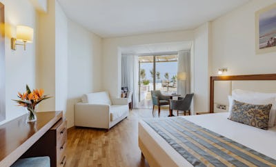 Mini Full Sea View Suite with Private Outdoor Jacuzzi & Superior Terrace