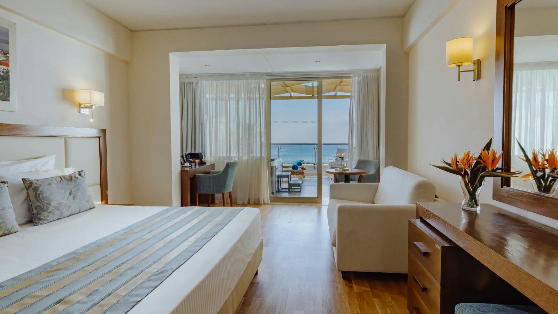 golden-bay-beach-hotel-cyprus-mini-full-sea-view-suites-with-private-outdoor-jacuzzi-and-terrace_12843
