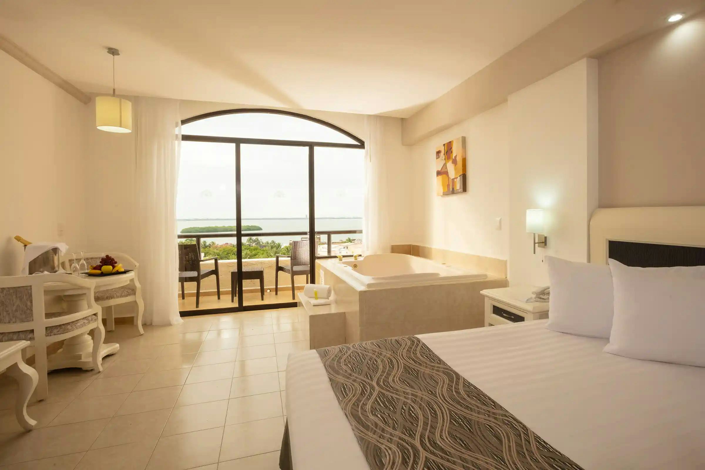 golden-parnassus-all-inclusive-resort-and-spa-cancun-club-suite-lagoon-view_2113