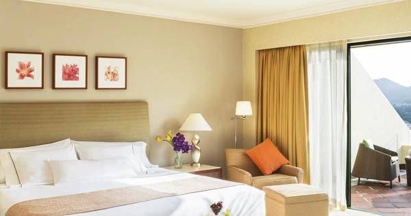 grand-coloane-resort-grand-deluxe-room-01_8675