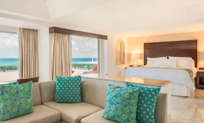 Infinite Ocean Front One Bedroom Master Suite
