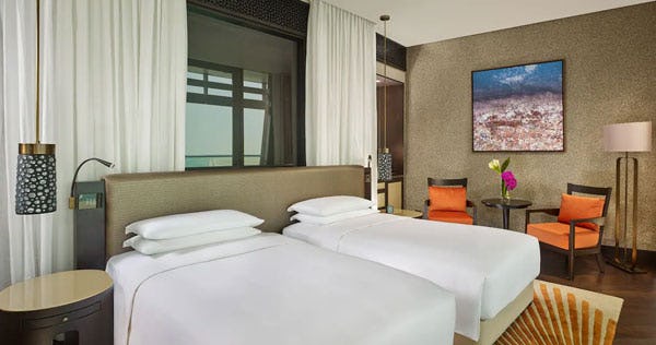 grand-hyatt-abu-dhabi-hotel-and-residences-emirates-pearl-two-twin-club-access-01_10769
