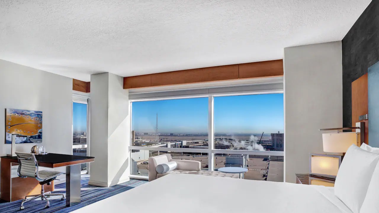 grand-hyatt-dfw-1-king-bed-deluxe_5724