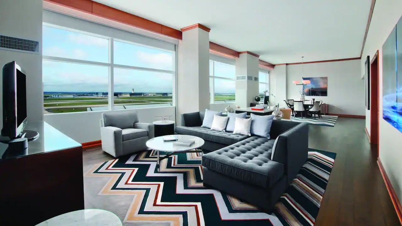 grand-hyatt-dfw-presidential-suite-02_5724