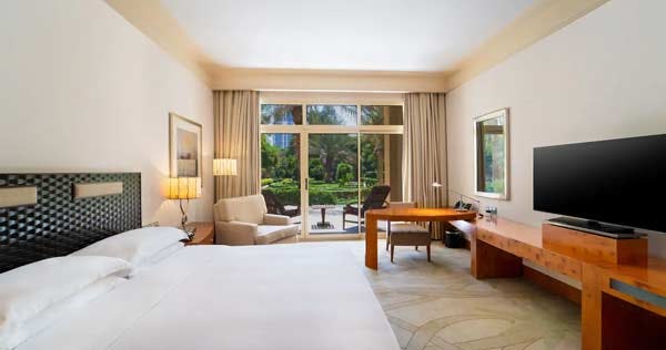 grand-hyatt-doha-hotel-and-villas-1-king-terrace-01_8998
