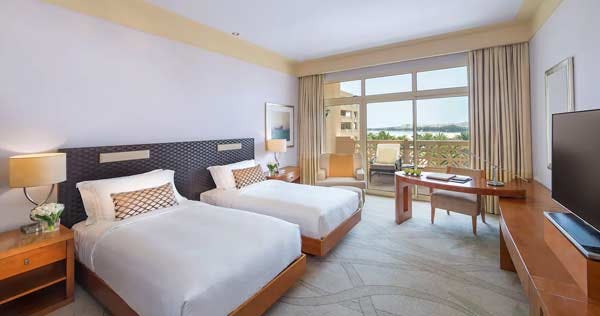grand-hyatt-doha-hotel-and-villas-2-twin-beds-club-access-01_8998
