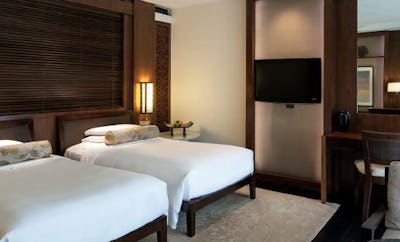 2 Twin Beds With Balcony Pool View