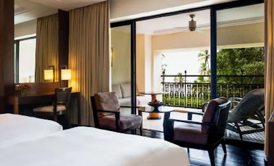 2 Twins Beds With Balcony Bay View Club Access