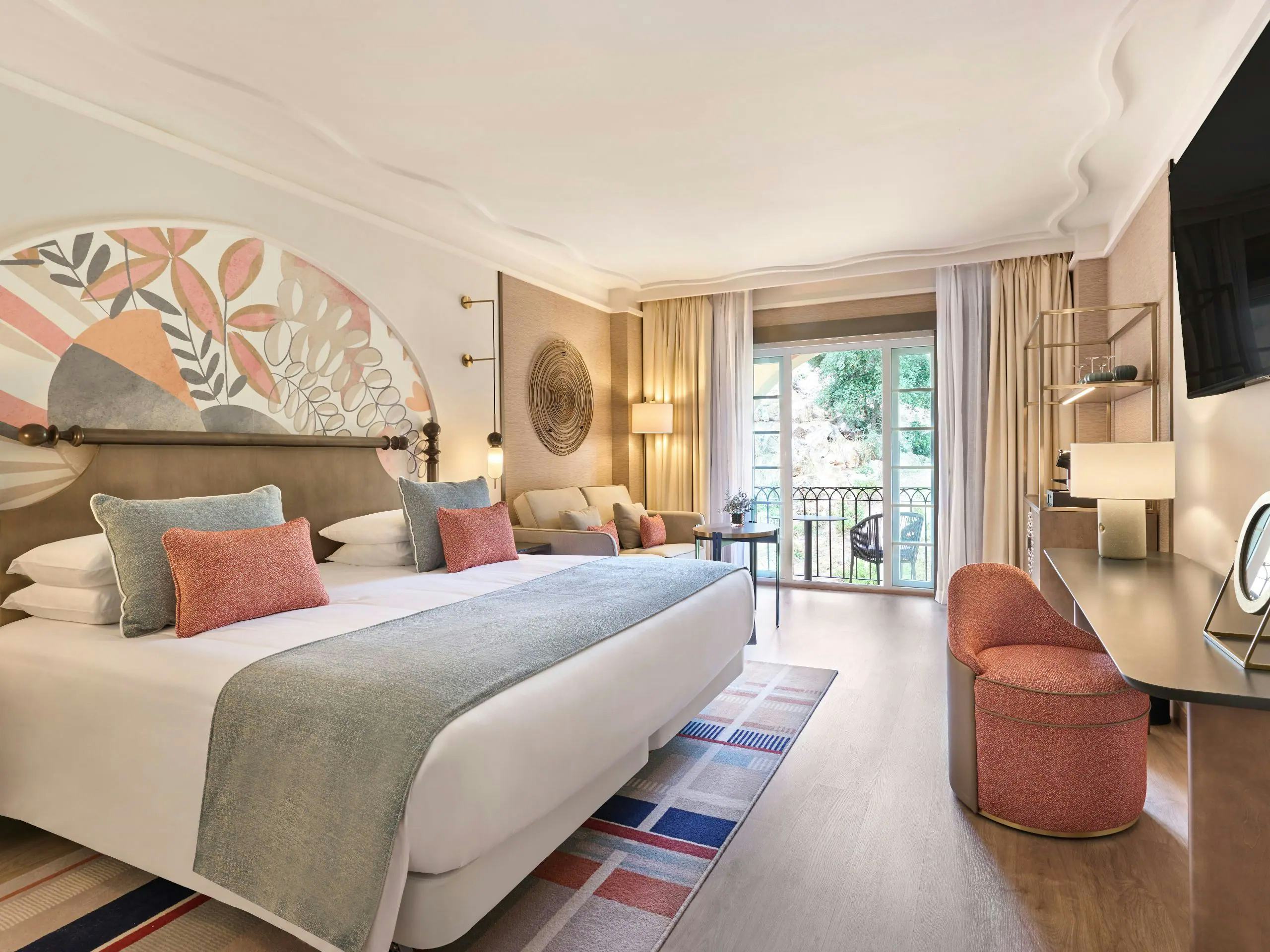 1 King Bed Golf View with Balcony