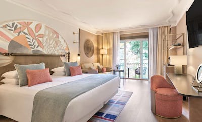 1 King Bed Golf View with Balcony