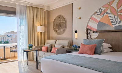 Family Room with Grand Club Access