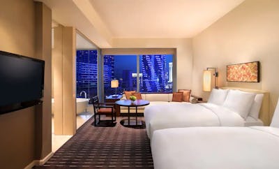 2 Twin Beds with Club Access