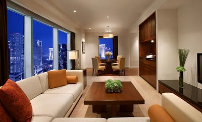 Grand Deluxe Suite King With Club Access