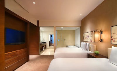 Grand Suite Fountain View Twin