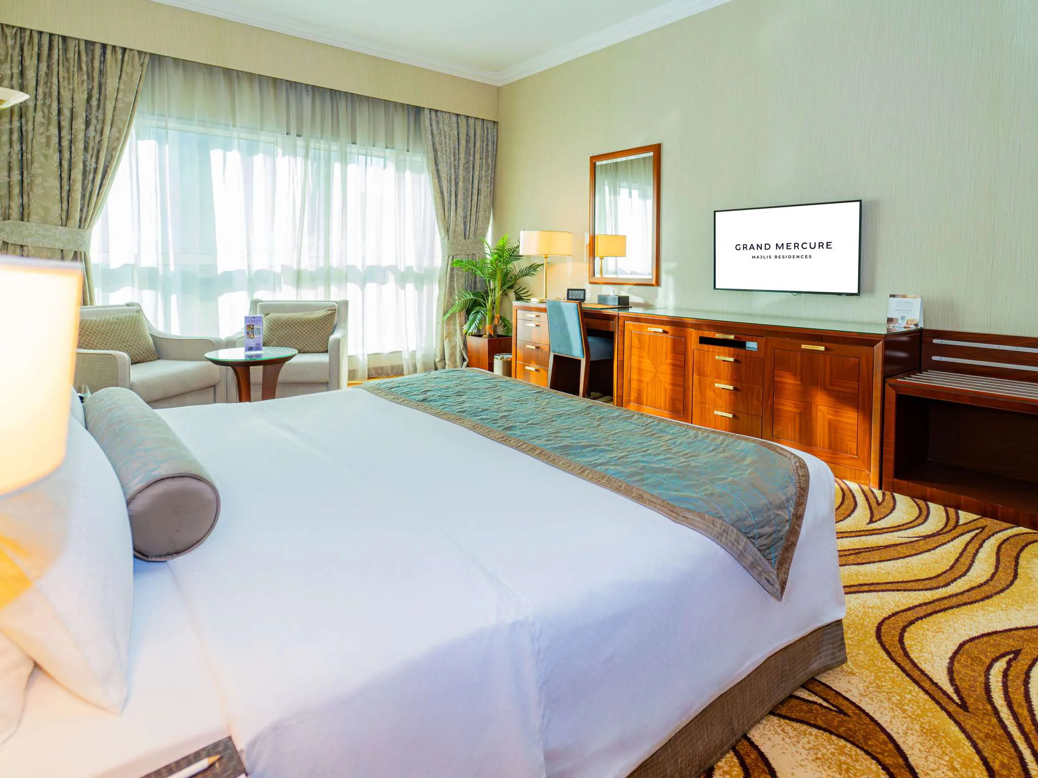 grand-mercure-majlis-residences-abu-dhabi-studio-king-bed_7750