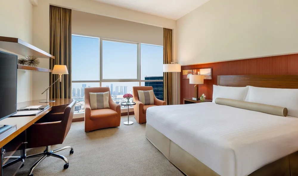 grand-millennium-al-wahda-abu-dhabi-club-room-with-lounge-access_2149