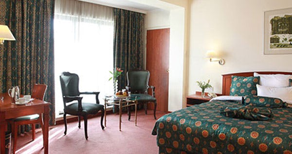 grand-palace-hotel-amman-standard-room-01_12363