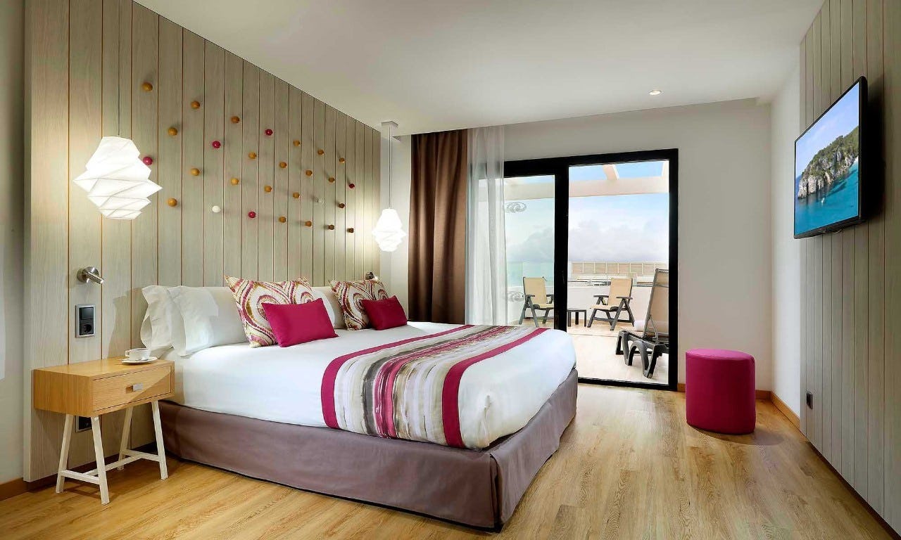 Deluxe Jacuzzi Terrace