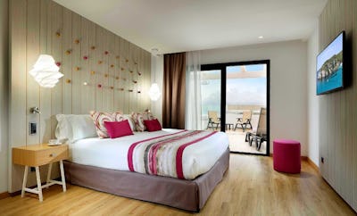 Deluxe Jacuzzi Terrace