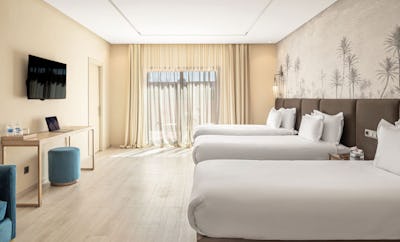 Superior Triple Street View