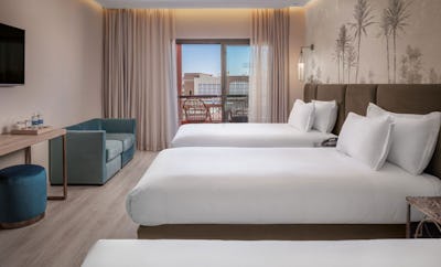 Triple Deluxe Station View