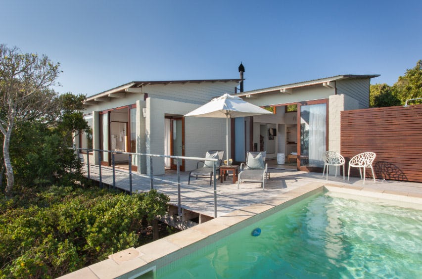 Forest Lodge Luxury Suites