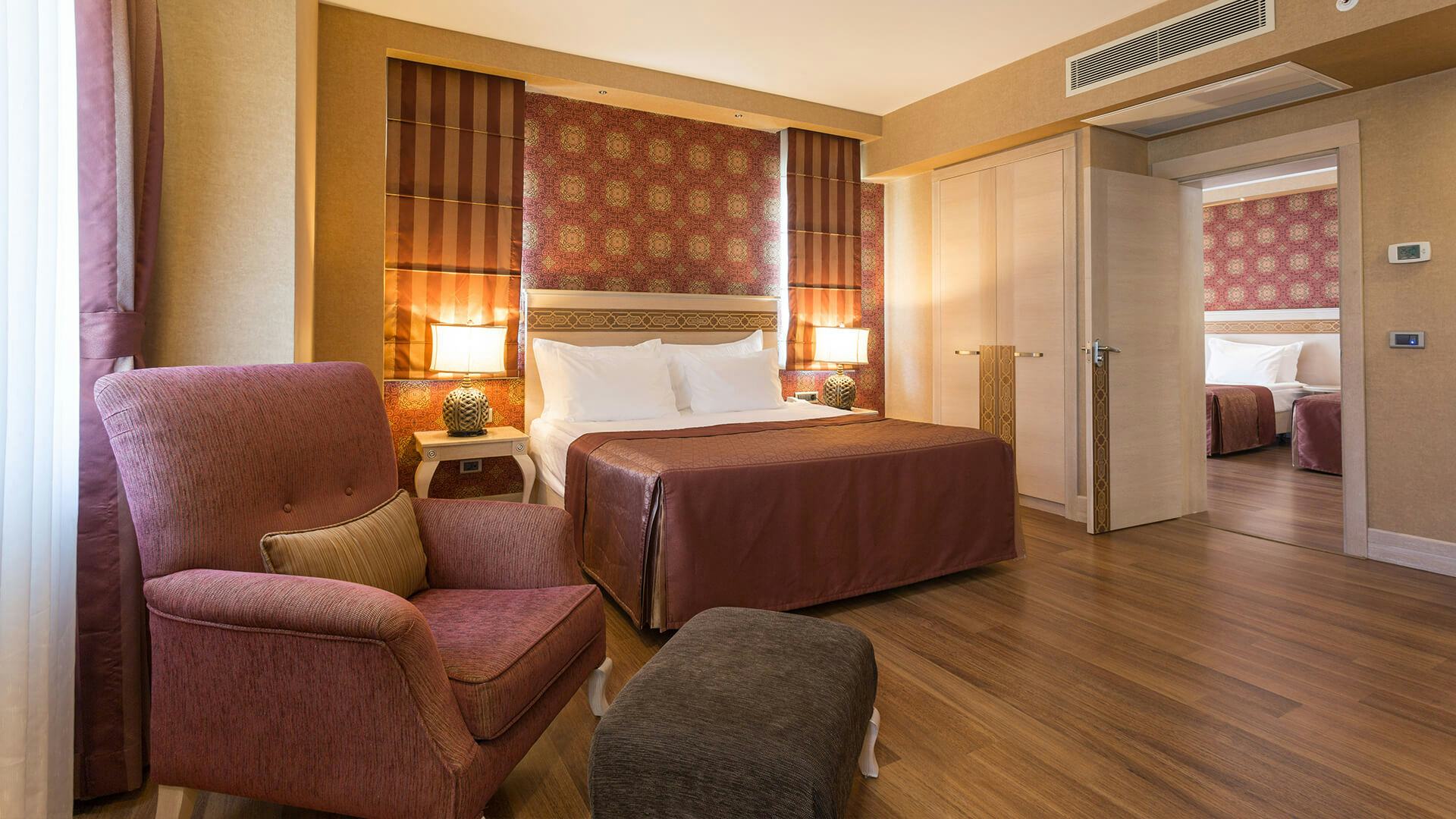 Deluxe Superior Plus Family Room