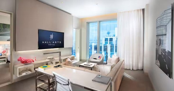 hall-arts-hotel-dallas-curio-collection-by-hilton-1-king-bed-1-bedroom-specialty-suite-02_12045