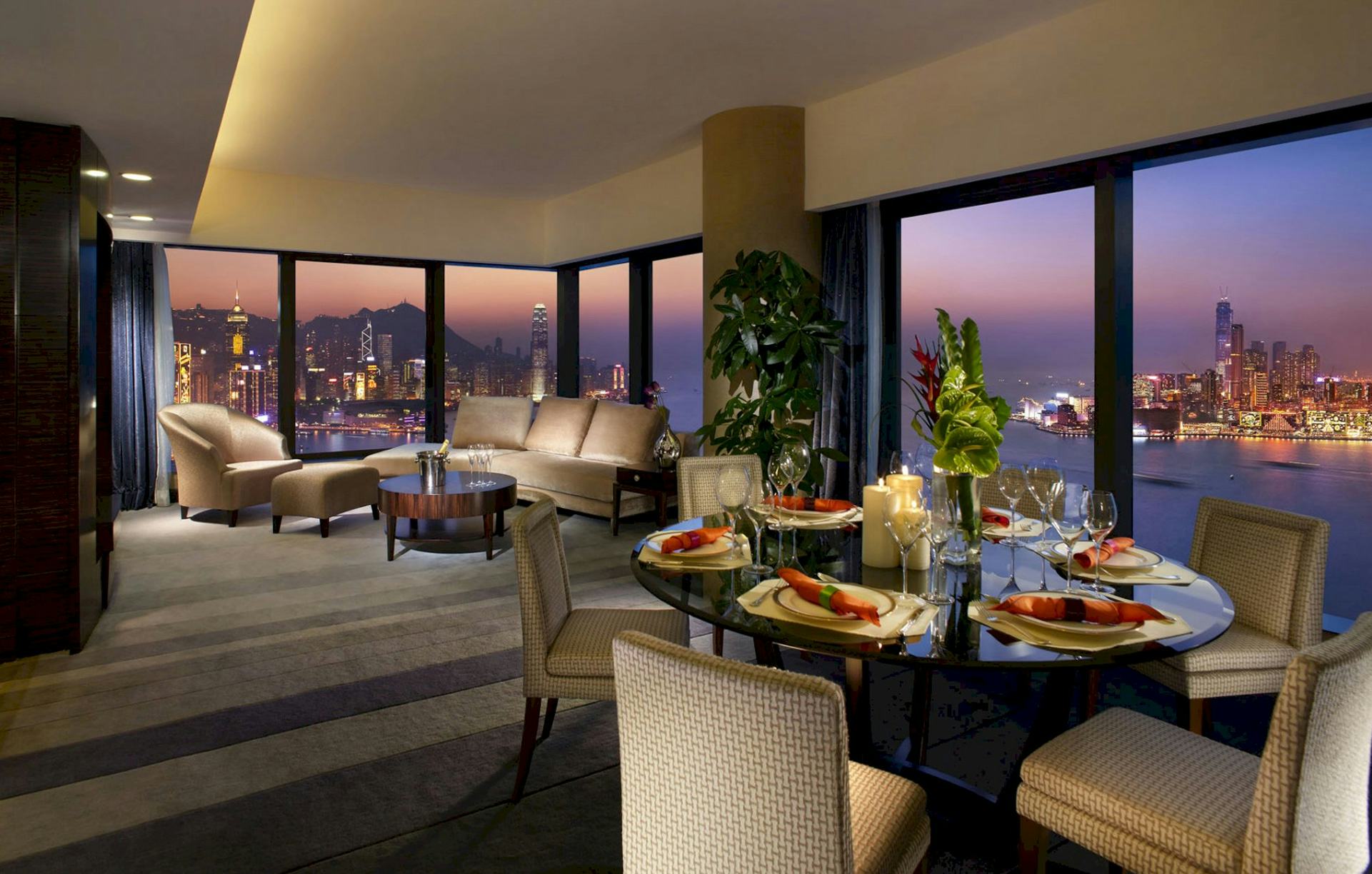 Serviced Suites Premier Harbour View Suite