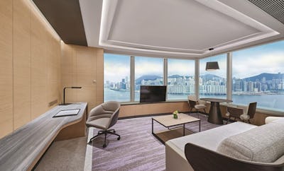 Tower Harbourview Suite