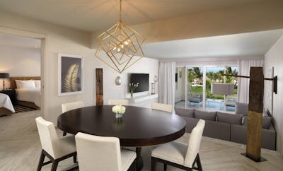 Rock Suite Sand With Personal Assistant