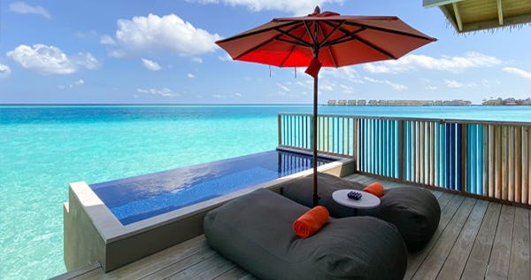 hard-rock-hotel-maldives-platinum-overwater-pool-villa-01_10708