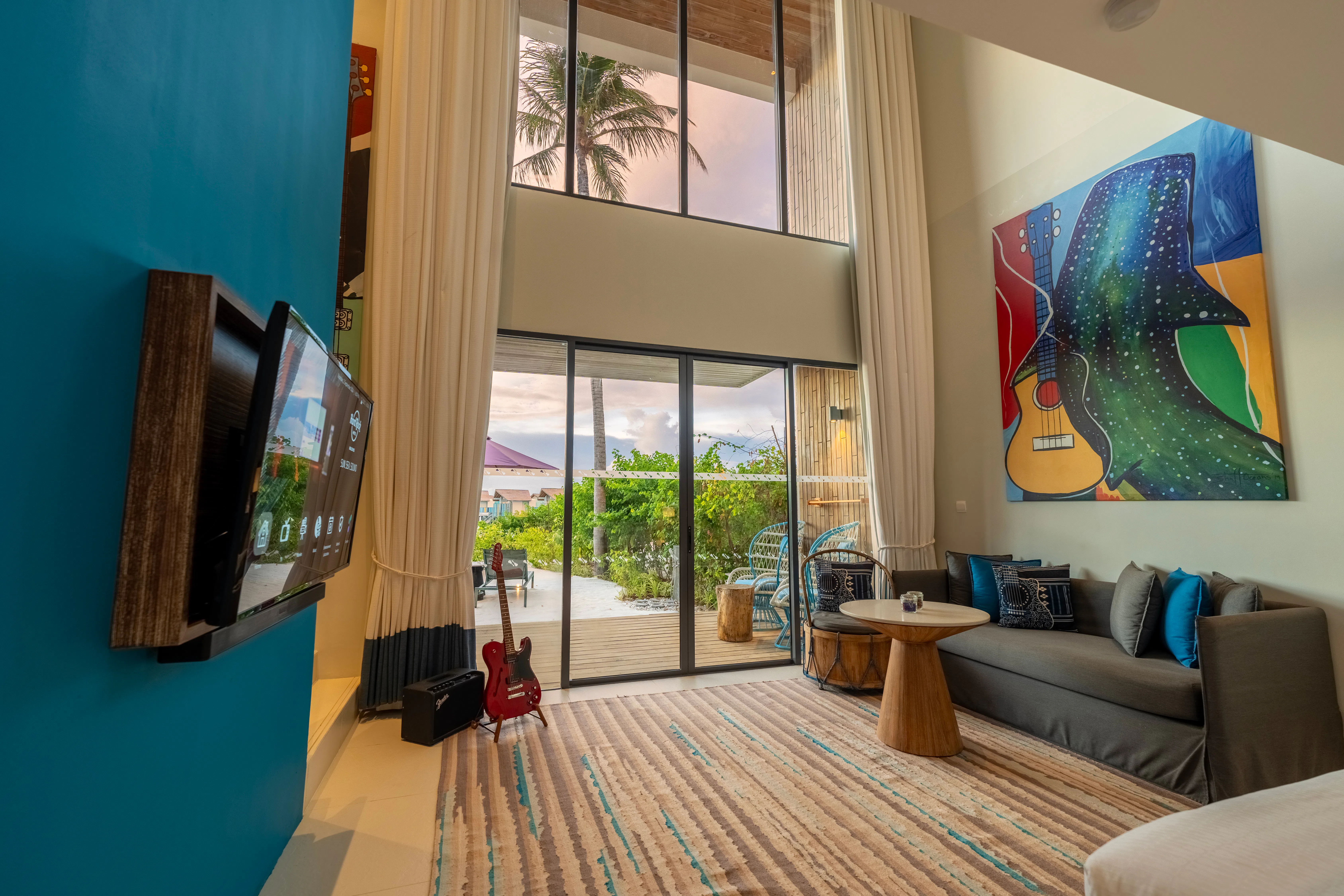 SILVER FAMILY POOL SUITE (DUPLEX, 2 BEDROOM)