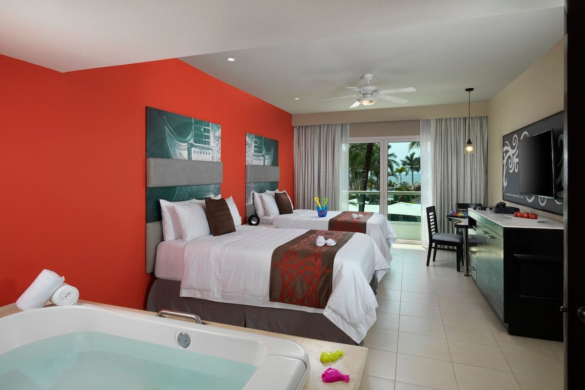 Deluxe Family Partial Ocean View (2 Bedrooms)