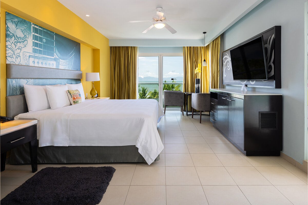 ROCK STAR SUITE OCEAN VIEW (TWO BEDROOM) WITH THELEPHONE CONCIERGE