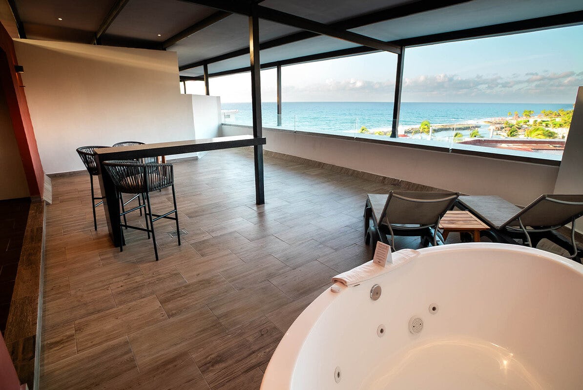 Deluxe Grand Sky Terrace (Two Bedroom)