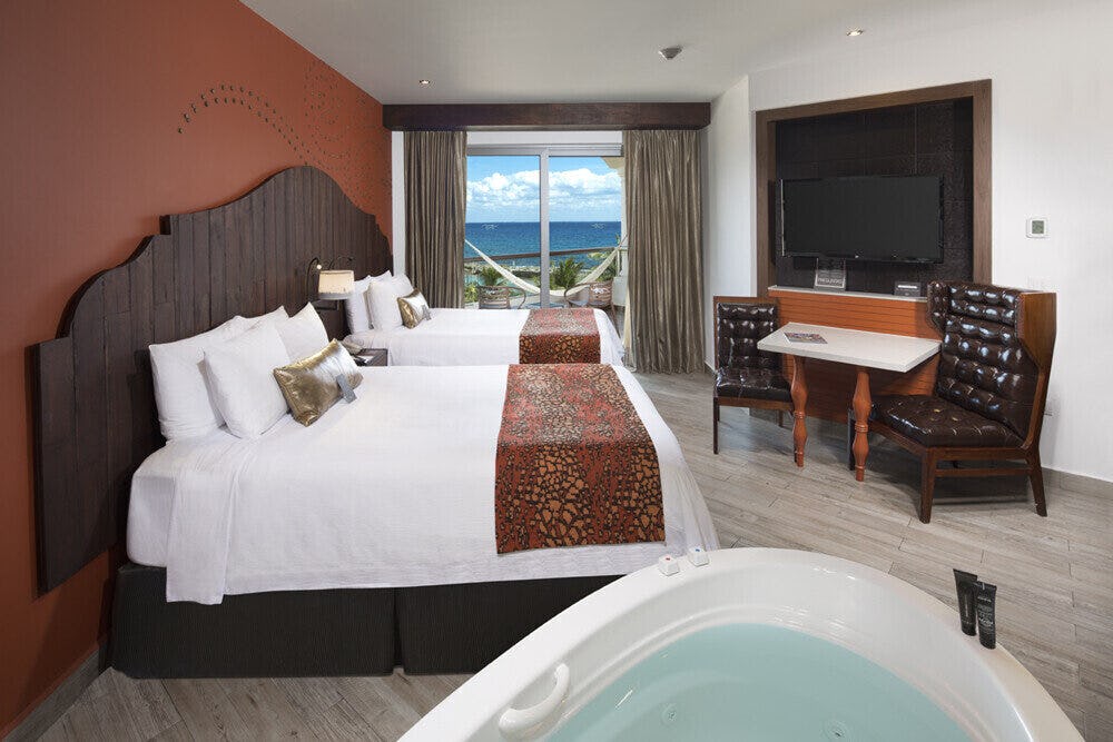 Deluxe Partial Ocean View Double