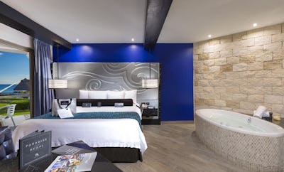 ROCK ROYALTY PARTIAL OCEAN VIEW KING