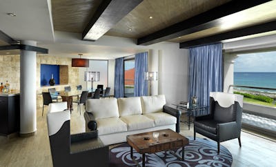 Rock Suite Ocean Front Rooftop Lounge (Two Bedroom) with Personal Assistant