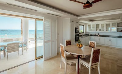 2 Bedroom Deluxe Ocean View Apartment