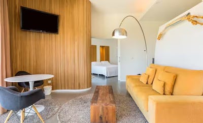 KING ONE BEDROOM SUITE