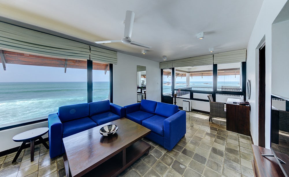 hikka-tranz-by-cinnamon-sri-lanka-corner-suite-01_2484