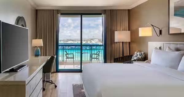 hilton-barbados-resort-bay-View-1-king-bed-with-balcony_4881