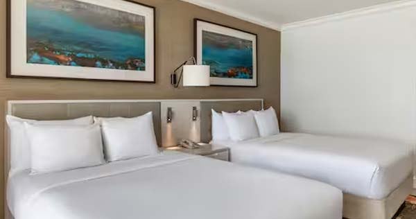 hilton-barbados-resort-bay-view-2-double-beds-with-balcony_4881