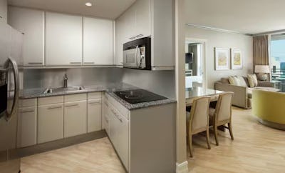 1 King 1 Bedroom Suite Balcony Courtyard View