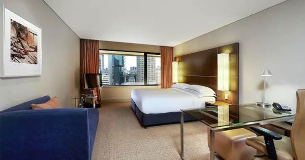 King Hilton Guest Room: